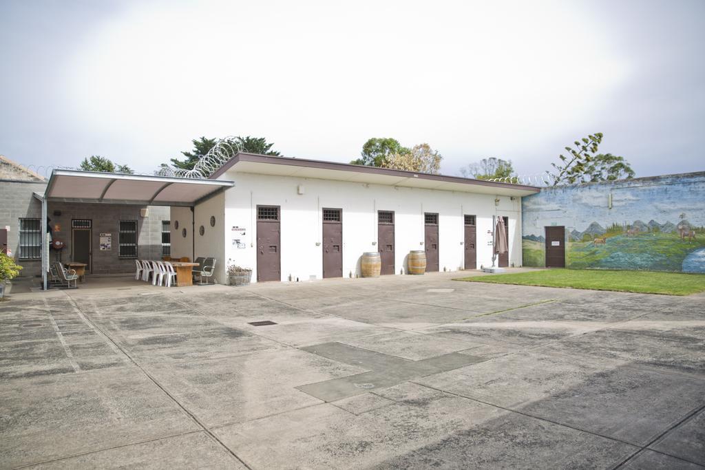 Hotel The Old Mount Gambier Gaol Exterior foto