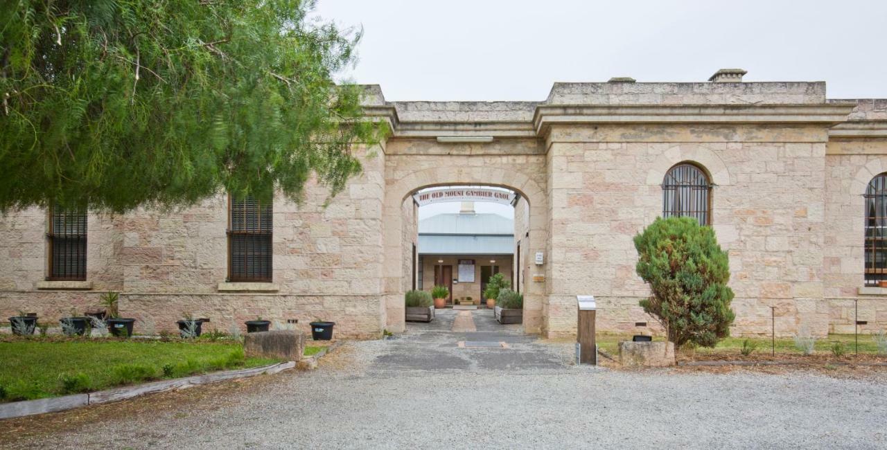 Hotel The Old Mount Gambier Gaol Exterior foto